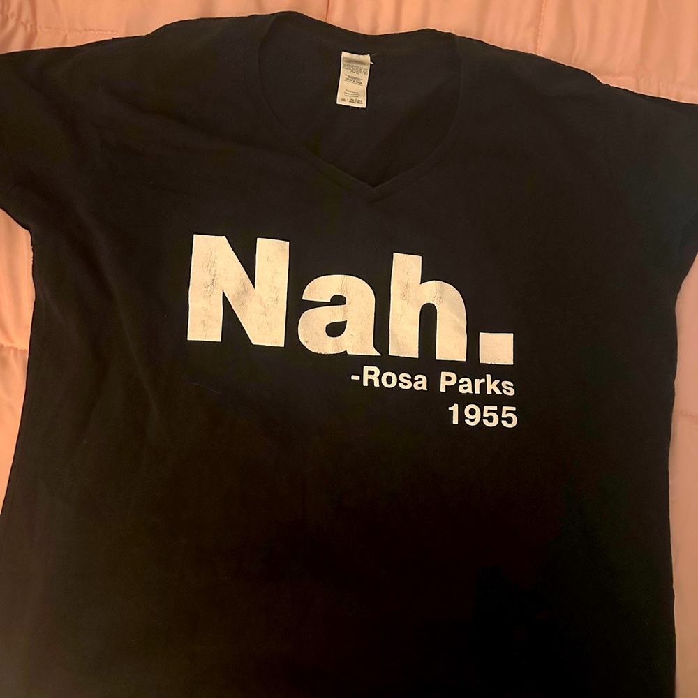 Women’s Cotton V-neck Novelty T shirt